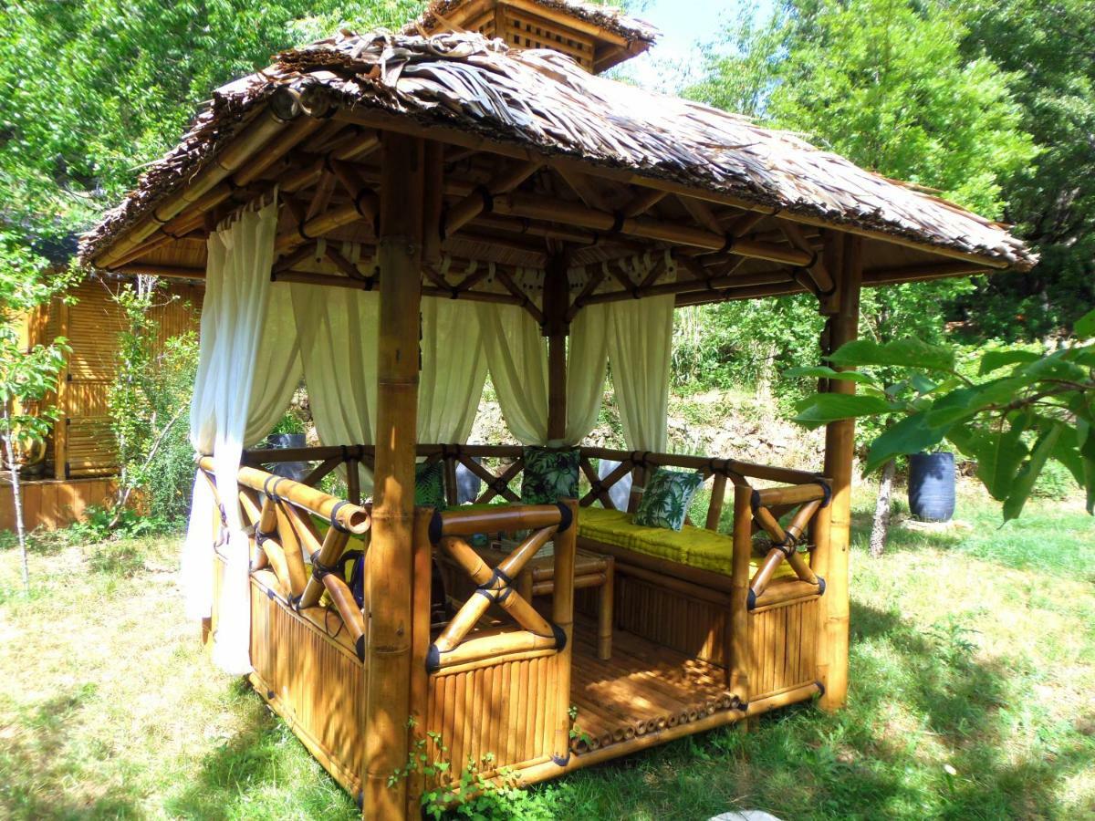 Domaine De L'insolite Guest house